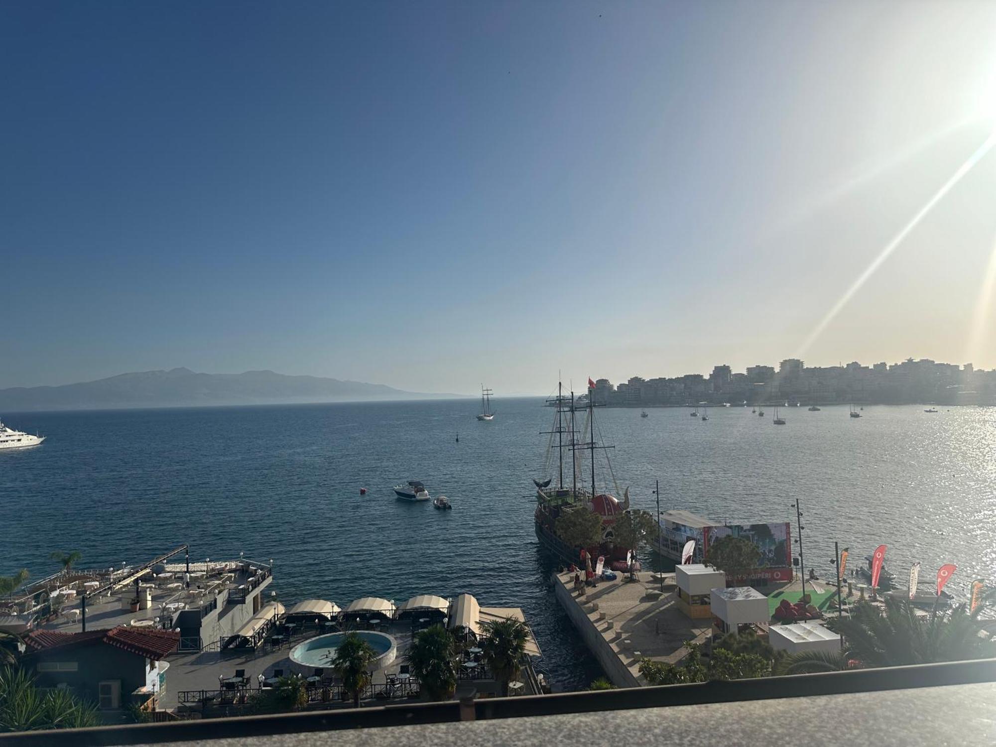 Vila Duraku Sarandë Exteriör bild