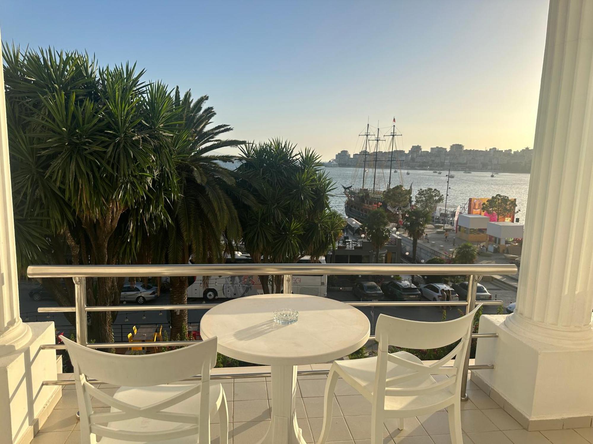 Vila Duraku Sarandë Exteriör bild